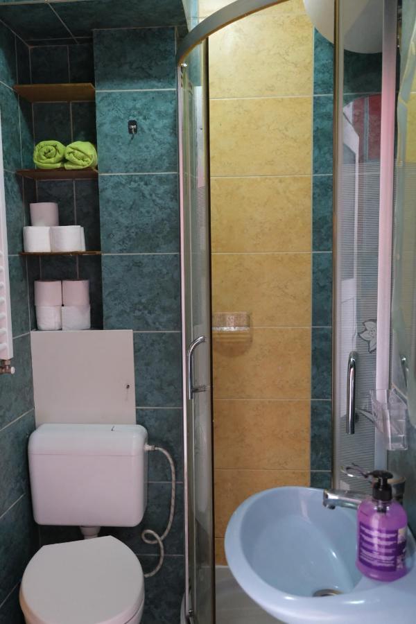 פרישטינה Zogu Apartments - Downtown מראה חיצוני תמונה