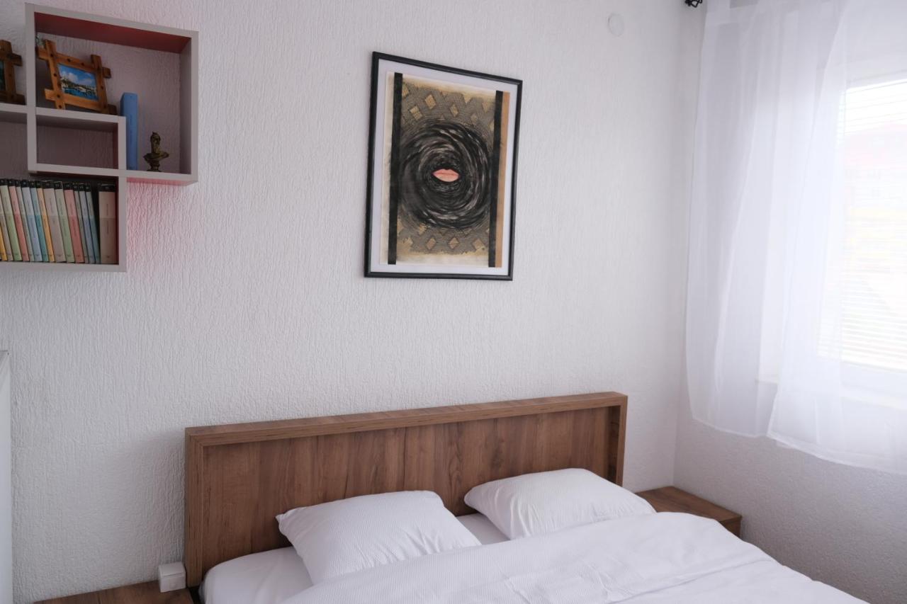 פרישטינה Zogu Apartments - Downtown מראה חיצוני תמונה