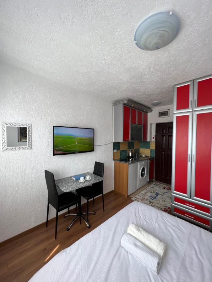פרישטינה Zogu Apartments - Downtown מראה חיצוני תמונה